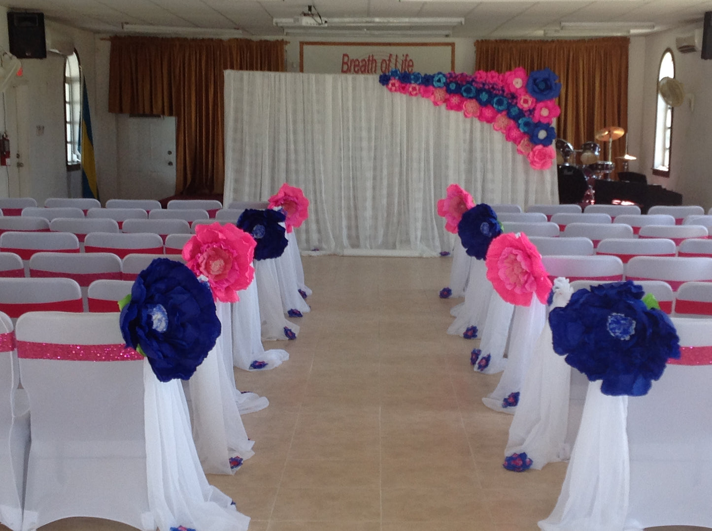 242 Affordable Event Decor